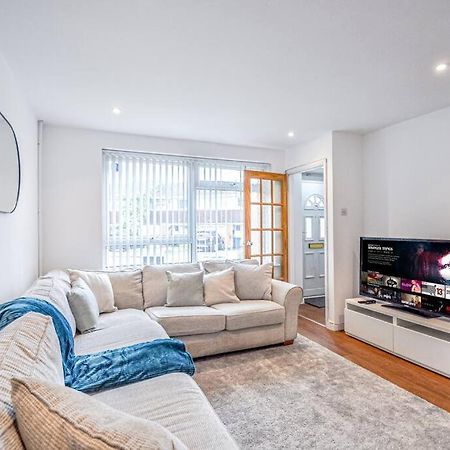 Entire House Sleeps 4 Near The River Thames Villa Maidenhead Buitenkant foto