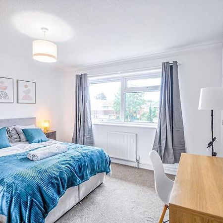 Entire House Sleeps 4 Near The River Thames Villa Maidenhead Buitenkant foto