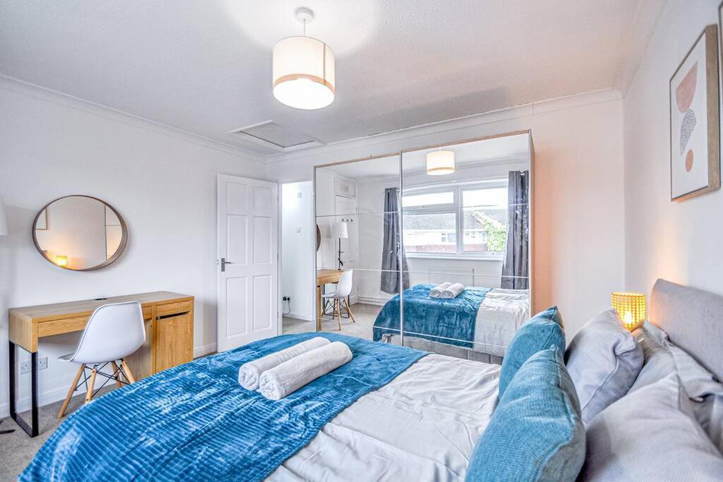 Entire House Sleeps 4 Near The River Thames Villa Maidenhead Buitenkant foto