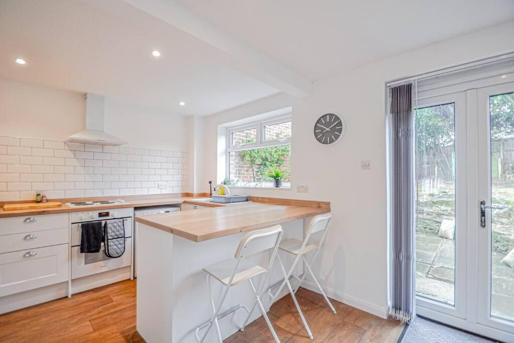 Entire House Sleeps 4 Near The River Thames Villa Maidenhead Buitenkant foto